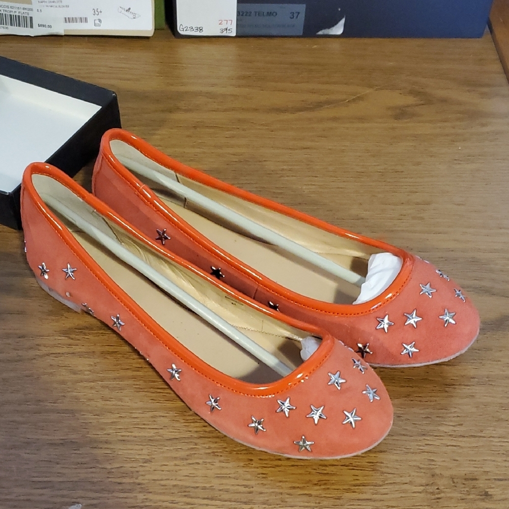 Nib Women's Orange Star-Studded Flats